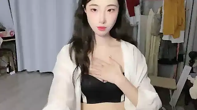 Freya7777 online show from September 13, 2025, 4:07 pm