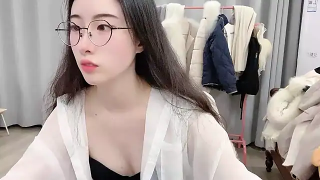 Freya7777 online show from January 18, 2026, 2:10 pm