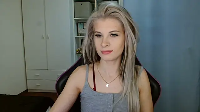 KristineGlow online show from March 24, 2026, 7:13 am