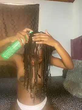 Snapshot of Crazyqueenxxx chatting on February 18, 2026, 10:33 am Crazyqueenxxx online show from February 18, 2026, 10:33 am