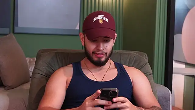 Snapshot of Nick_Vans chatting on September 18, 2025, 1:57 pm Nick Vans online show from September 18, 2025, 1:57 pm