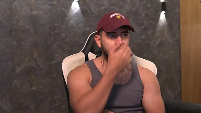 Snapshot of Nick_Vans chatting on September 23, 2025, 1:03 pm Nick Vans online show from September 23, 2025, 1:03 pm