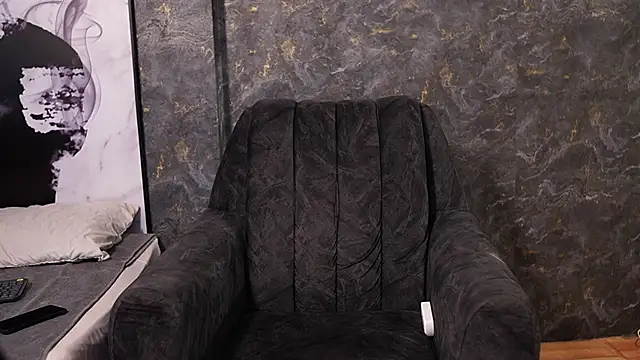 Snapshot of Nick_Vans chatting on October 2, 2025, 1:18 pm Nick Vans online show from October 2, 2025, 1:18 pm