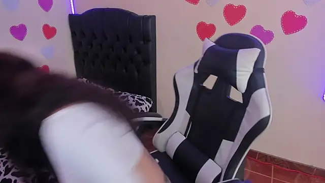 megaan cb online show from April 21, 2026, 4:23 pm