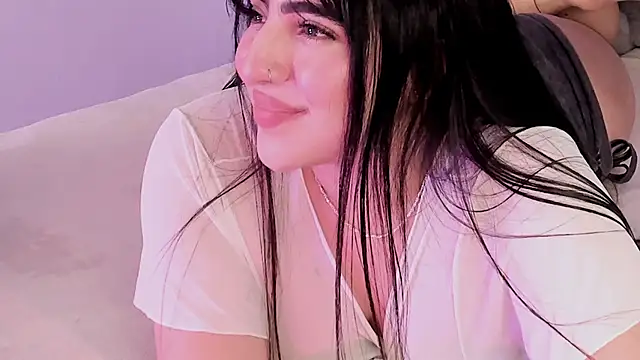 Camila Matinez  online show from October 24, 2025, 12:41 am