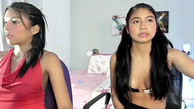 KimTayloor1 online show from September 13, 2025, 7:57 pm