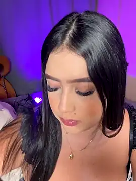 Emiily Moore1 online show from January 7, 2026, 12:02 am