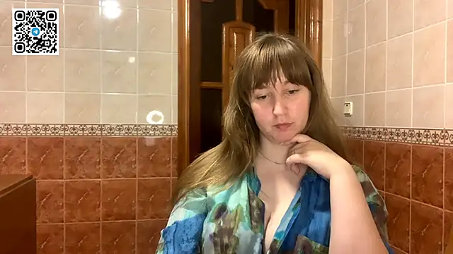 MaroonMoon  online show from October 4, 2025, 7:34 pm