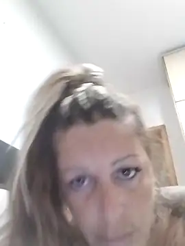 canariamorbosa online show from September 25, 2025, 10:46 pm