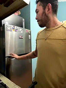 Snapshot of disvla chatting on November 24, 2025, 6:35 am disvla online show from November 24, 2025, 6:35 am