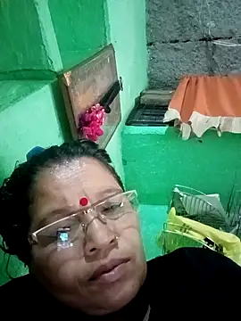 Manavi x online show from April 18, 2026, 12:20 pm