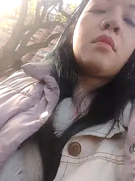 Lovelyanan online show from February 5, 2026, 7:35 am