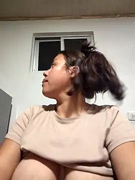 camila-titis online show from March 29, 2026, 2:33 am