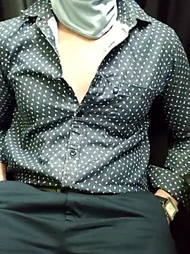 Snapshot of chocolate_alone chatting on February 6, 2026, 7:23 am chocolate alone online show from February 6, 2026, 7:23 am