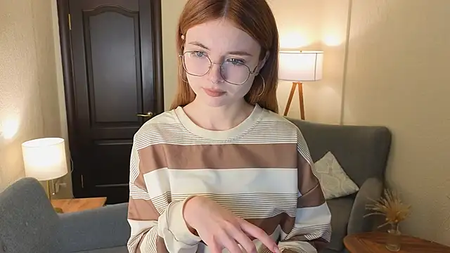 Snapshot of Susan_Gardner chatting on September 22, 2025, 8:05 am Susan Gardner online show from September 22, 2025, 8:05 am