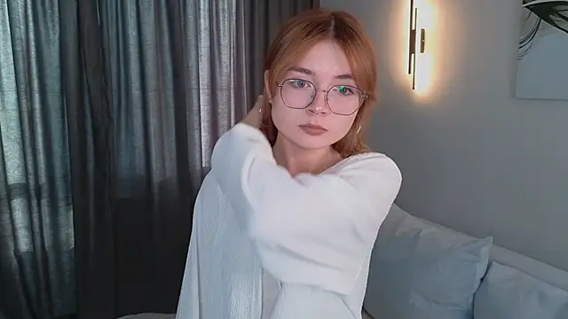 Snapshot of Susan_Gardner chatting on September 23, 2025, 1:25 pm Susan Gardner online show from September 23, 2025, 1:25 pm