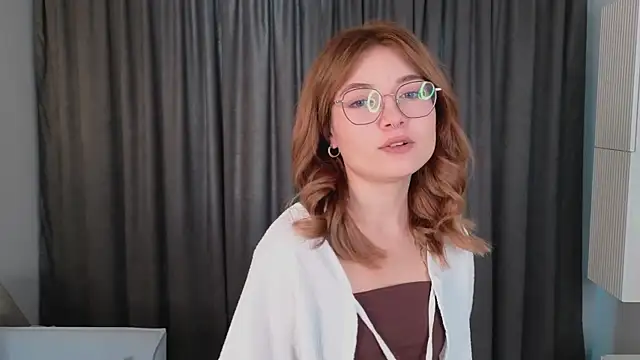 Snapshot of Susan_Gardner chatting on October 8, 2025, 6:00 am Susan Gardner online show from October 8, 2025, 6:00 am