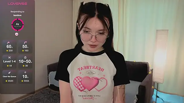 Snapshot of Susan_Gardner chatting on January 7, 2026, 7:44 am Susan Gardner online show from January 7, 2026, 7:44 am