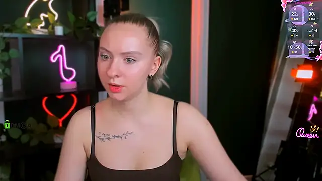 mila glow1 online show from April 5, 2026, 6:38 pm