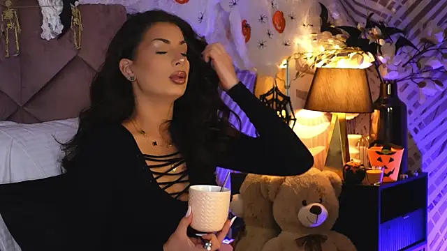 EvaRhea online show from October 29, 2025, 3:53 am