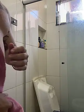 Pikadocee online show from October 28, 2025, 3:14 pm