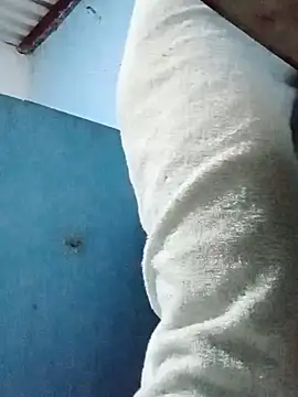 Snapshot of Srsexy18cm chatting on March 8, 2026, 11:36 am Srsexy18cm online show from March 8, 2026, 11:36 am