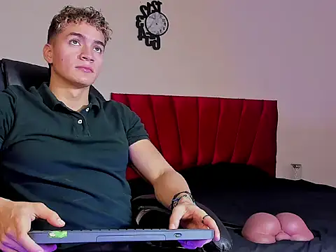 paull george online show from September 27, 2025, 12:43 pm