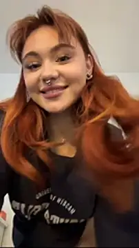 LunaMillie online show from January 11, 2026, 11:37 am