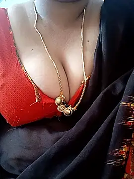 Snapshot of Geetha227 chatting on April 12, 2026, 2:05 am Geetha227 online show from April 12, 2026, 2:05 am