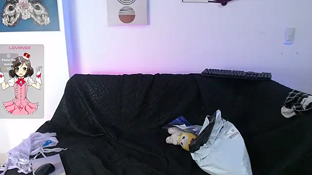 Laramucci online show from December 17, 2025, 7:42 pm