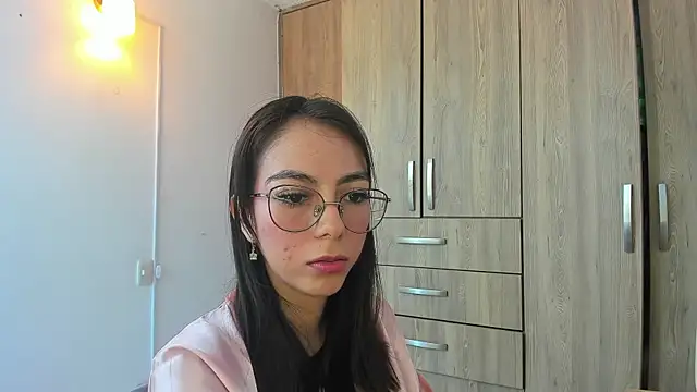 horny adiction online show from April 7, 2026, 7:58 pm