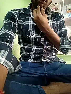 Snapshot of uniquesexyboy5689 chatting on October 21, 2025, 7:42 am uniquesexyboy5689 online show from October 21, 2025, 7:42 am