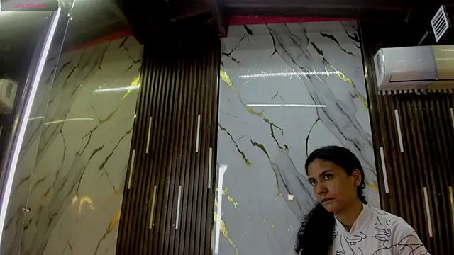 VictoriaDuart online show from September 10, 2025, 7:47 pm