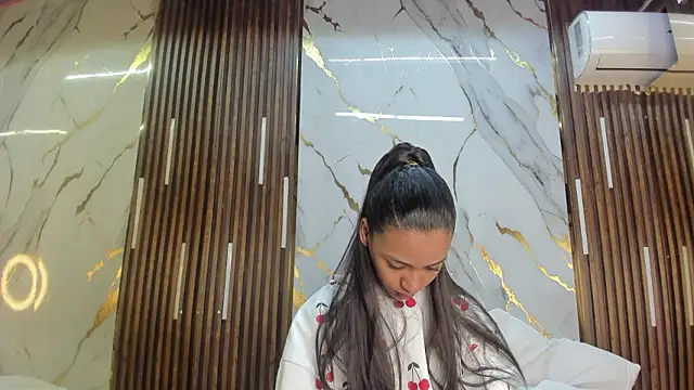 VictoriaDuart online show from March 16, 2026, 8:35 pm