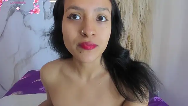 violettawatson online show from October 5, 2025, 1:09 pm