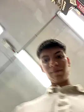 Snapshot of Luck__090 chatting on September 11, 2025, 12:00 am Luck 090 online show from September 11, 2025, 12:00 am