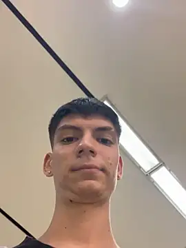 Snapshot of Luck__090 chatting on September 22, 2025, 1:40 am Luck 090 online show from September 22, 2025, 1:40 am