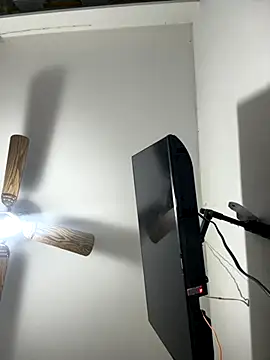 Snapshot of Luck__090 chatting on October 8, 2025, 4:32 am Luck 090 online show from October 8, 2025, 4:32 am