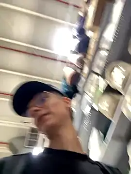 Snapshot of Luck__090 chatting on November 7, 2025, 6:08 pm Luck 090 online show from November 7, 2025, 6:08 pm