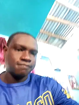 Snapshot of MackMacKenzie chatting on December 18, 2025, 9:10 pm MackMacKenzie online show from December 18, 2025, 9:10 pm