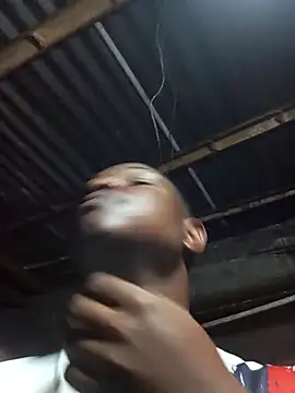 Snapshot of MackMacKenzie chatting on March 2, 2026, 12:46 am MackMacKenzie online show from March 2, 2026, 12:46 am