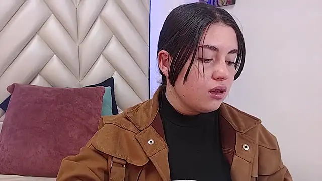 Vicluxxx online show from November 9, 2025, 12:36 pm