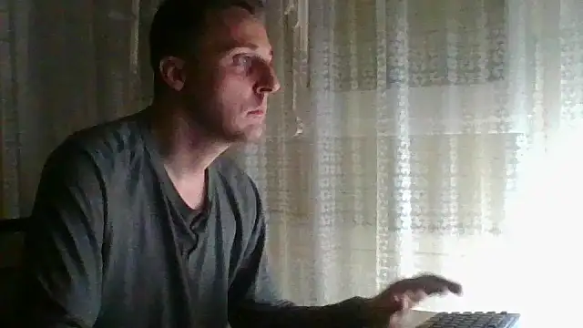 Snapshot of dani878879 chatting on October 31, 2025, 8:04 am dani878879 online show from October 31, 2025, 8:04 am