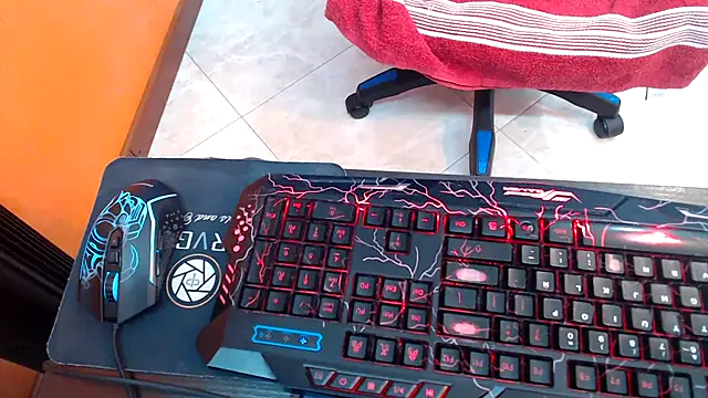 emily rz1 online show from November 19, 2025, 9:48 pm