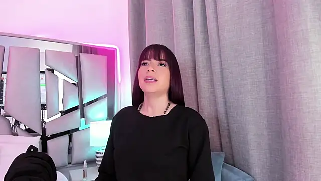  valeria saenz  online show from June 11, 2026, 3:04 am