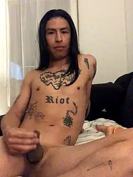 natirivas72 online show from October 20, 2025, 11:05 pm