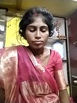 Snapshot of Susila_ji chatting on September 12, 2025, 8:42 pm Susila ji online show from September 12, 2025, 8:42 pm