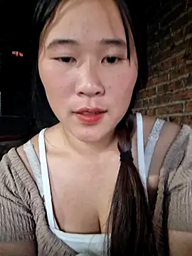 ALIENHR38 online show from November 11, 2025, 1:49 am