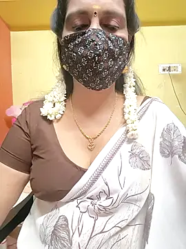 mallu-reshma online show from November 12, 2025, 4:07 pm