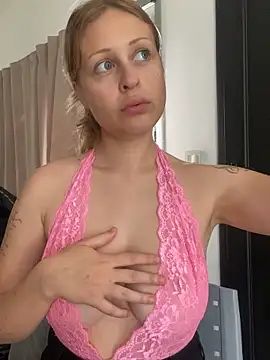 DababyMartina online show from October 17, 2025, 11:46 am